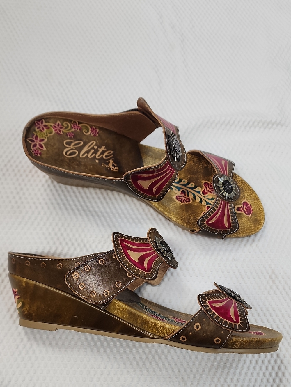 Elite Women’s Brown Wedge Sandals with Pink Embellishments